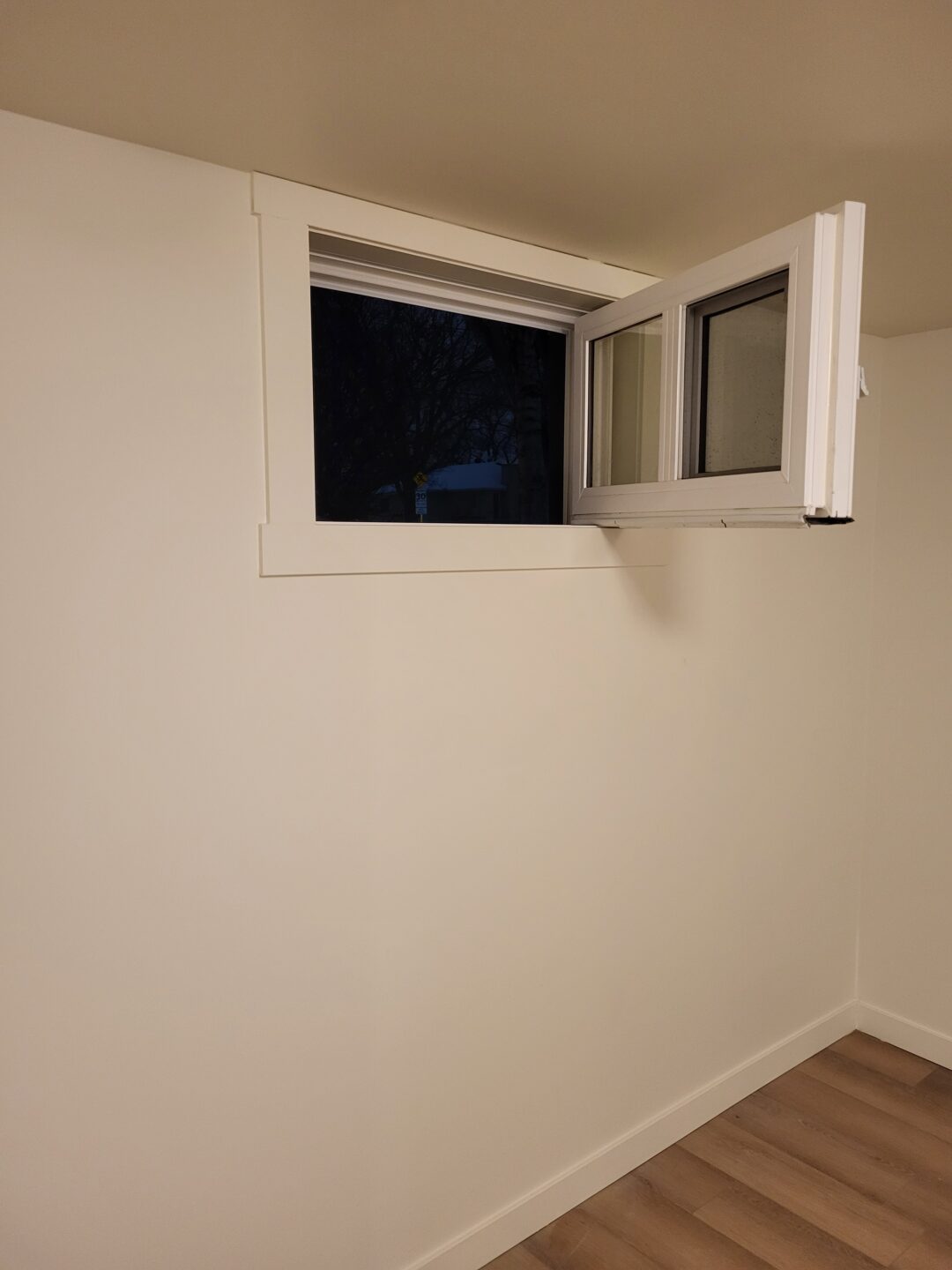 2026 New Small Egress Slider Windows