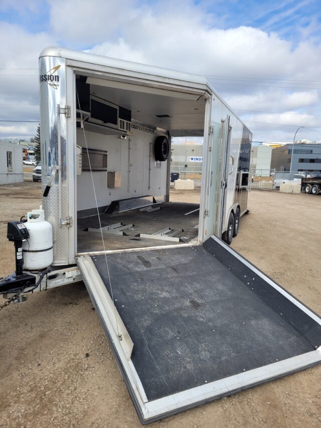 Inside: 22' Enclose Trailer. For Motorcycle Hauling/moving trailer.